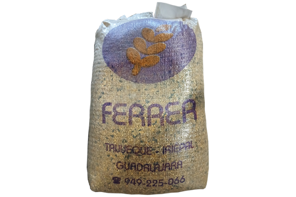 Saco de pipas para gallinas. Cereales Ferrer